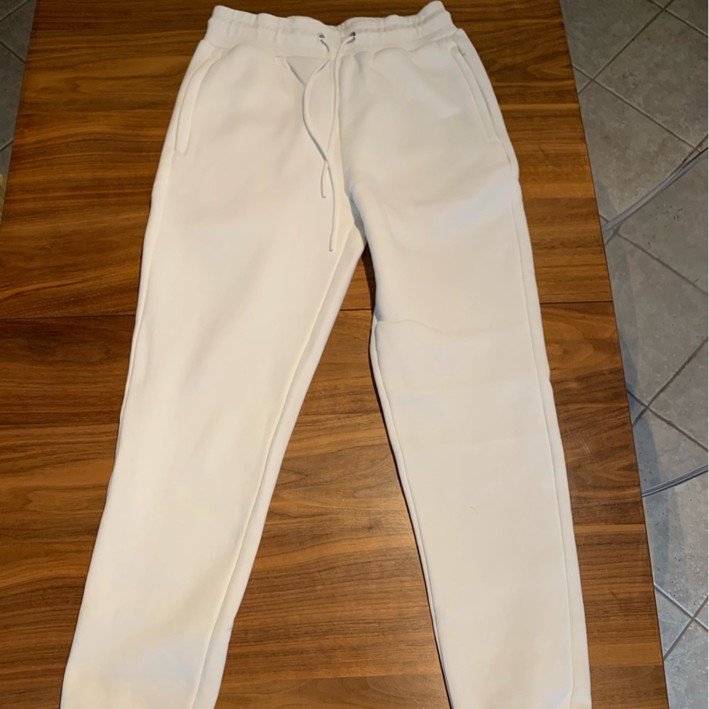 Apres Actif Sz M classic fleece lined white sweatpant, ankle cuff, pockets, EUC,